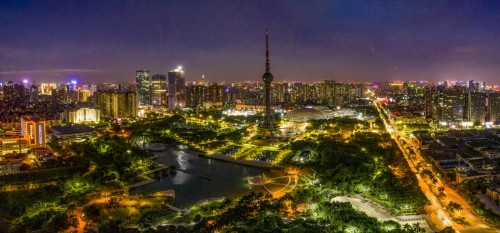 佛山中心经济带夜景 (图:刘世辉)