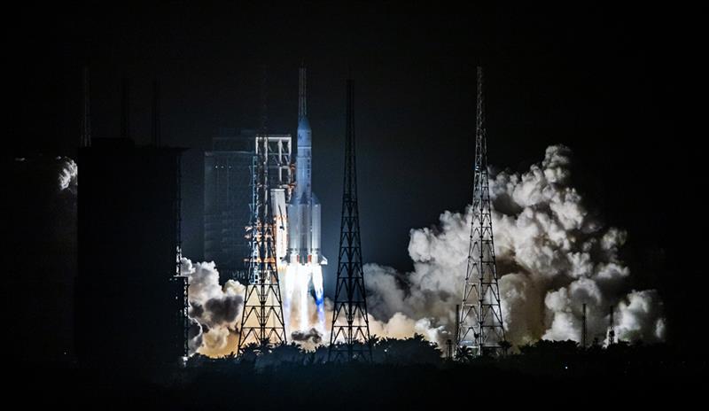 嫦娥五号探测器发射成功 开启中国首次地外天体采样返回之旅【2】