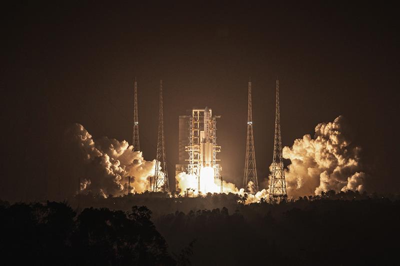 嫦娥五号探测器发射成功 开启中国首次地外天体采样返回之旅【4】