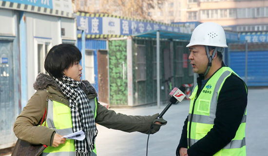 媒体记者采访浭阳新城管委会工作人员