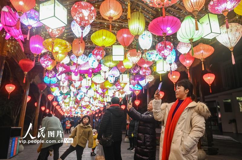 重庆：新年灯饰美轮美奂【4】