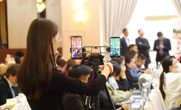 “恩遇贵人，一路同行”2021年湖北·恩施旅游（贵阳）推介会在贵阳成功举办