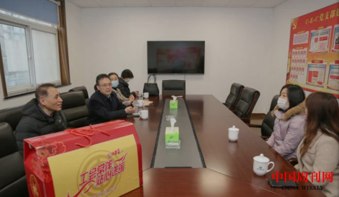 南京启动2022送温暖活动,将为春节后返岗的外来务工人员发放交通补贴.png 南京启动2022送温暖活动,将为春节后返岗的外来务工人员发放交通补贴.png