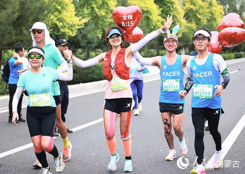 快乐奔跑，纵马青城。主办方供图