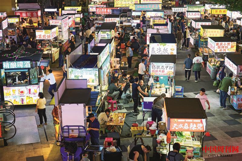 摄图网_507789056_南京美食夜市小吃街(企业商用).jpg